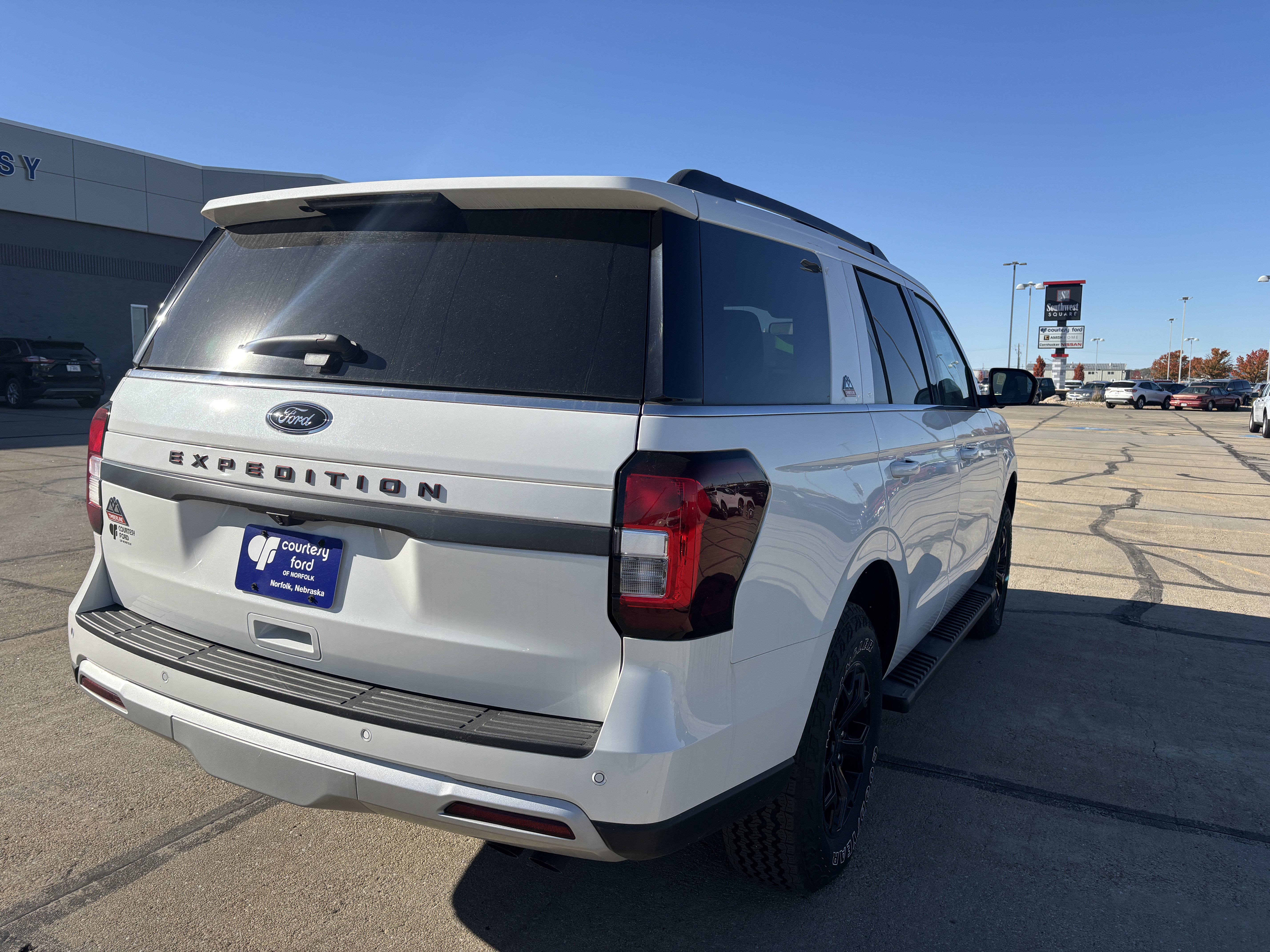 Used 2024 Ford Expedition Timberline image 8