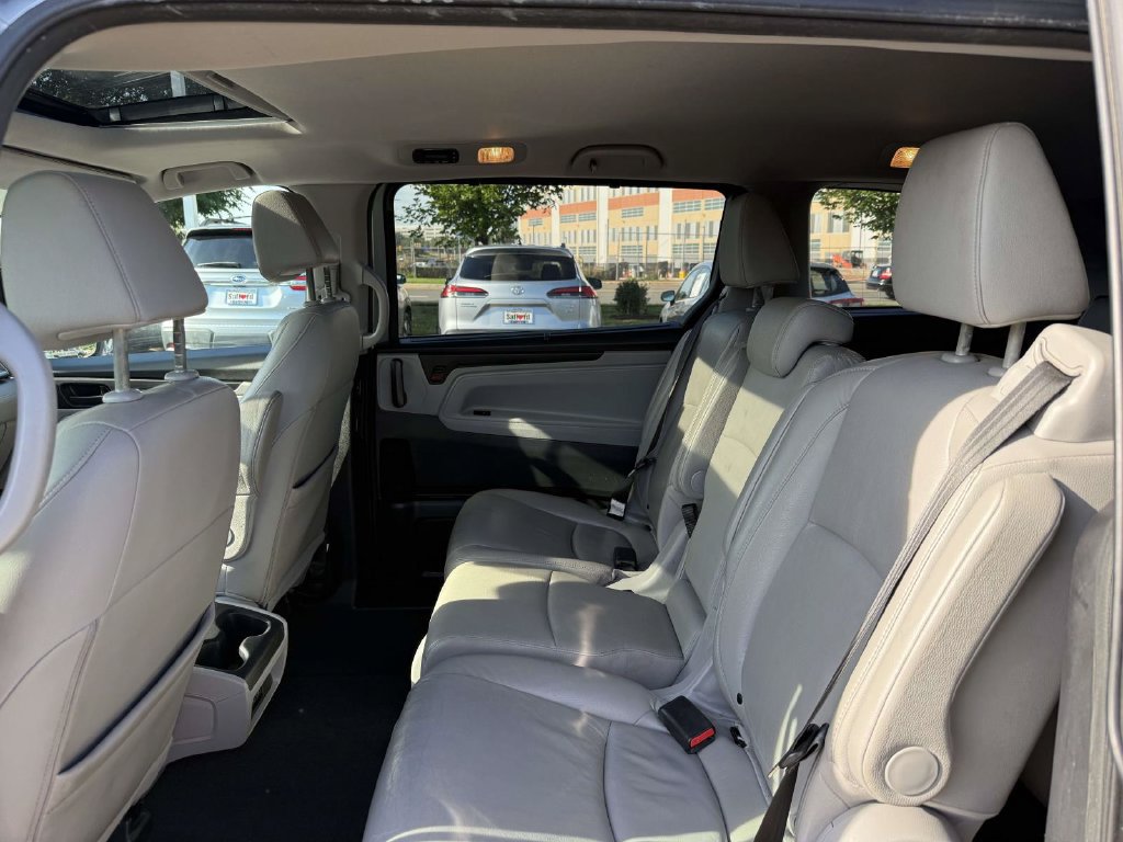 Used 2019 Honda Odyssey EX-L image 18