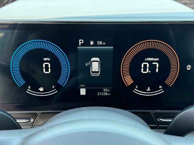 Used 2025 Hyundai Kona SEL image 24