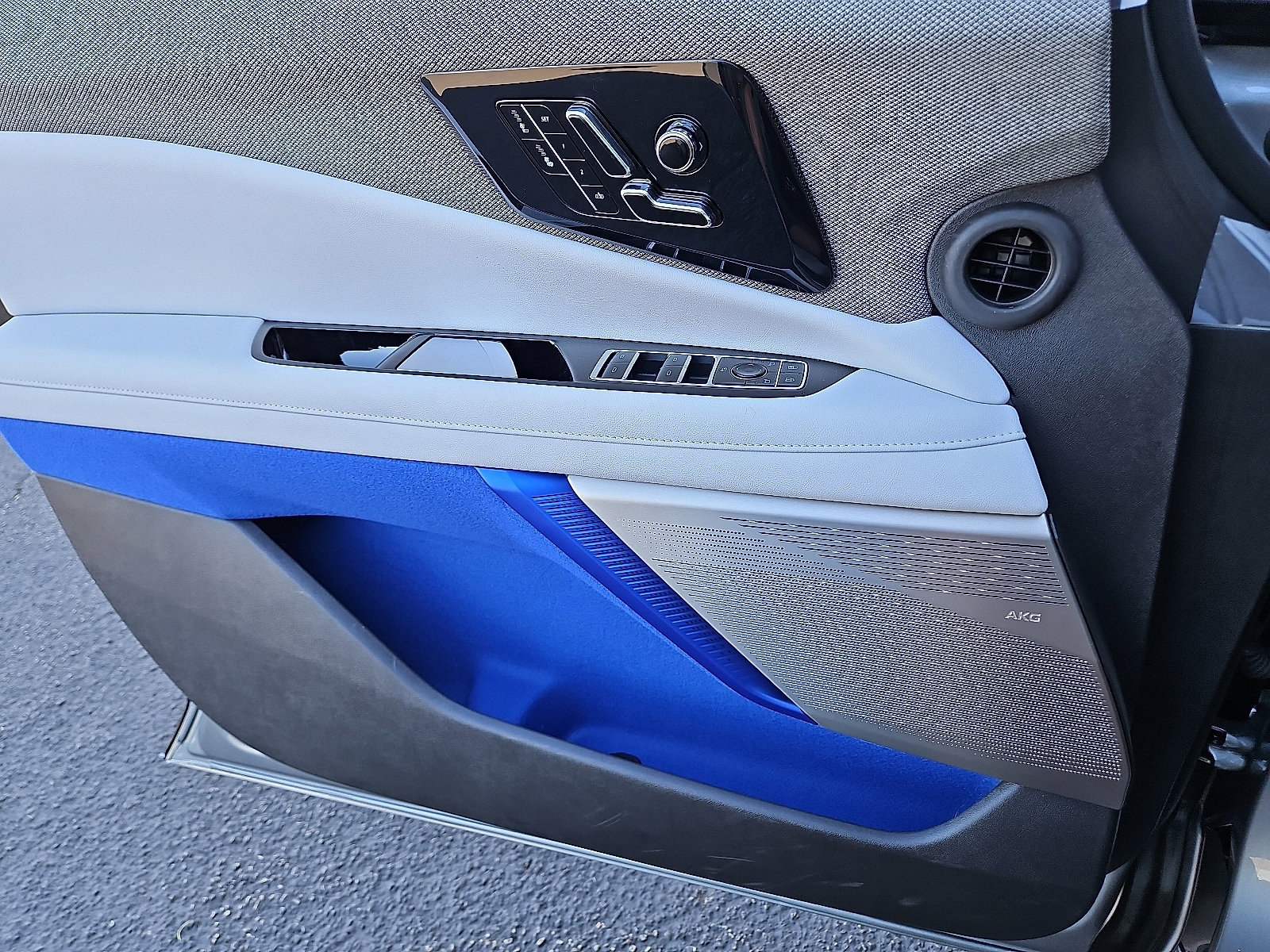 New 2026 Cadillac Optiq Sport 1 image 11