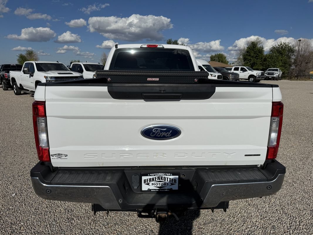 Used 2018 Ford F250 XL w/ Power Equipment Group AWD/4WD image 9