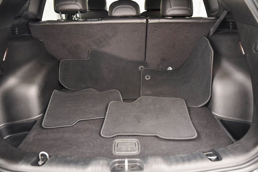 Used 2024 Jeep Compass Limited image 13