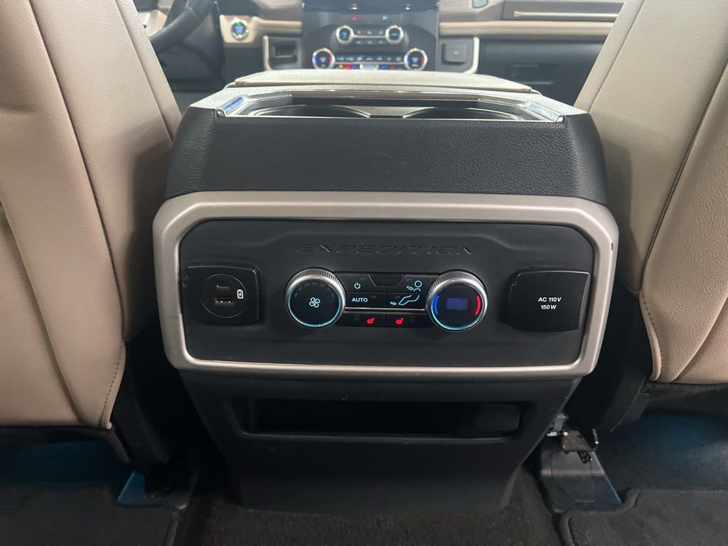 Used 2023 Ford Expedition Max Limited image 11