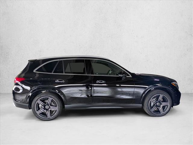 Used 2023 Mercedes-Benz GLC 300 image 4