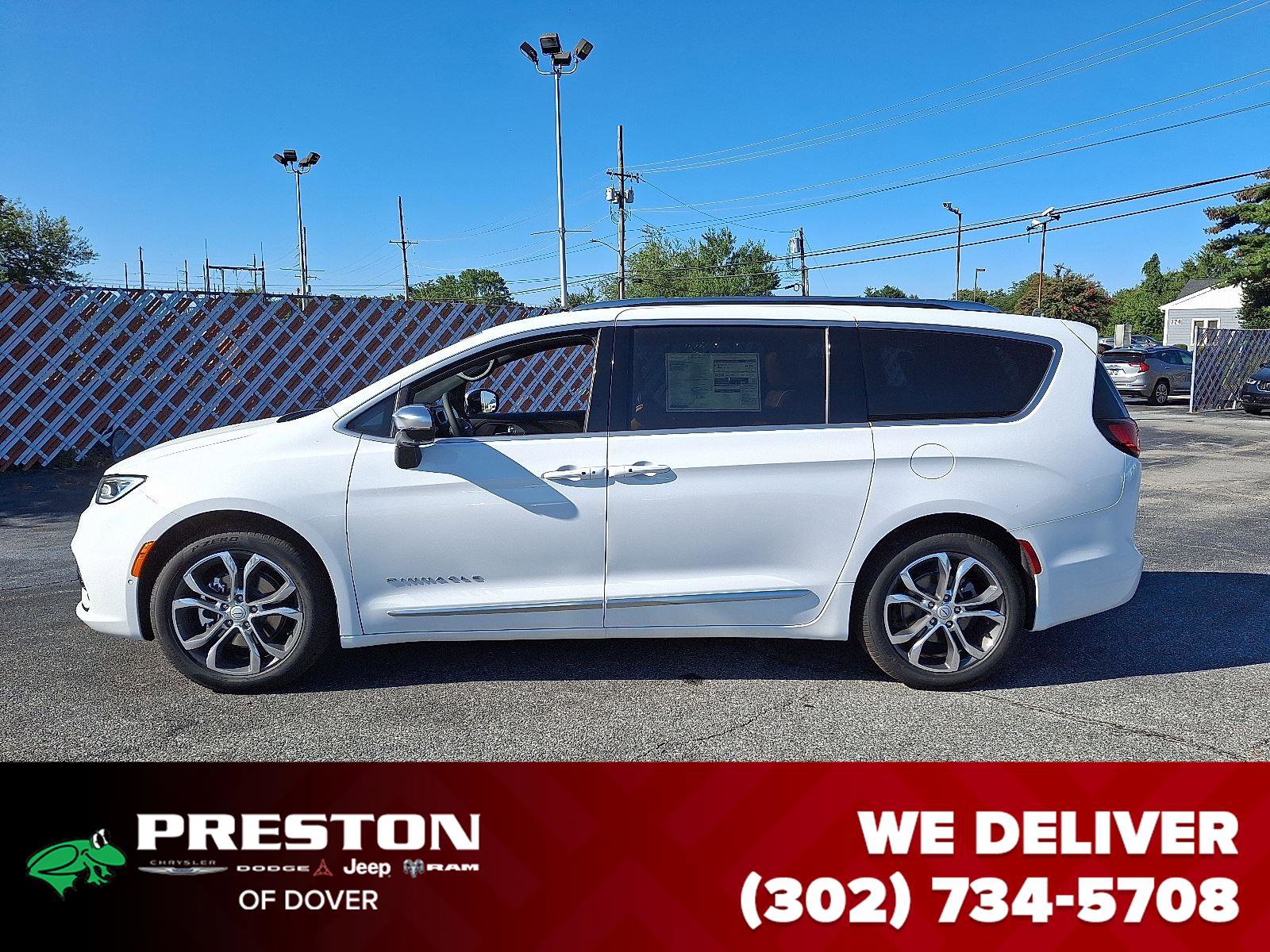 New 2026 Chrysler Pacifica Pinnacle w/ Trailer Tow Group image 7