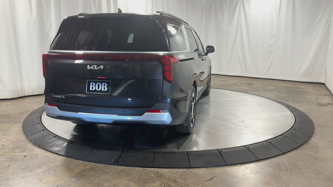 New 2026 Kia Carnival EX FWD image 8