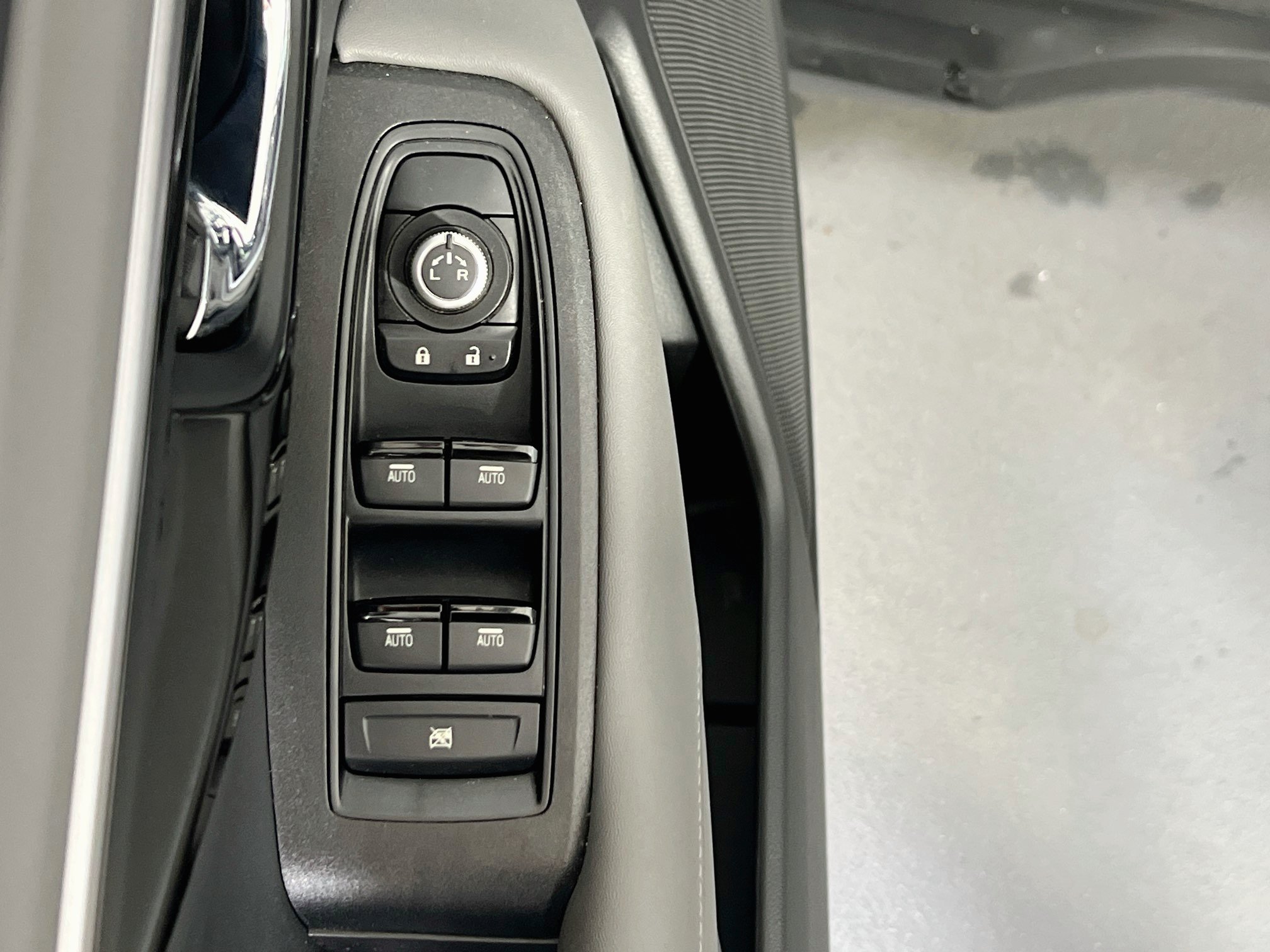 Used 2023 Subaru Outback Onyx Edition AWD/4WD image 17
