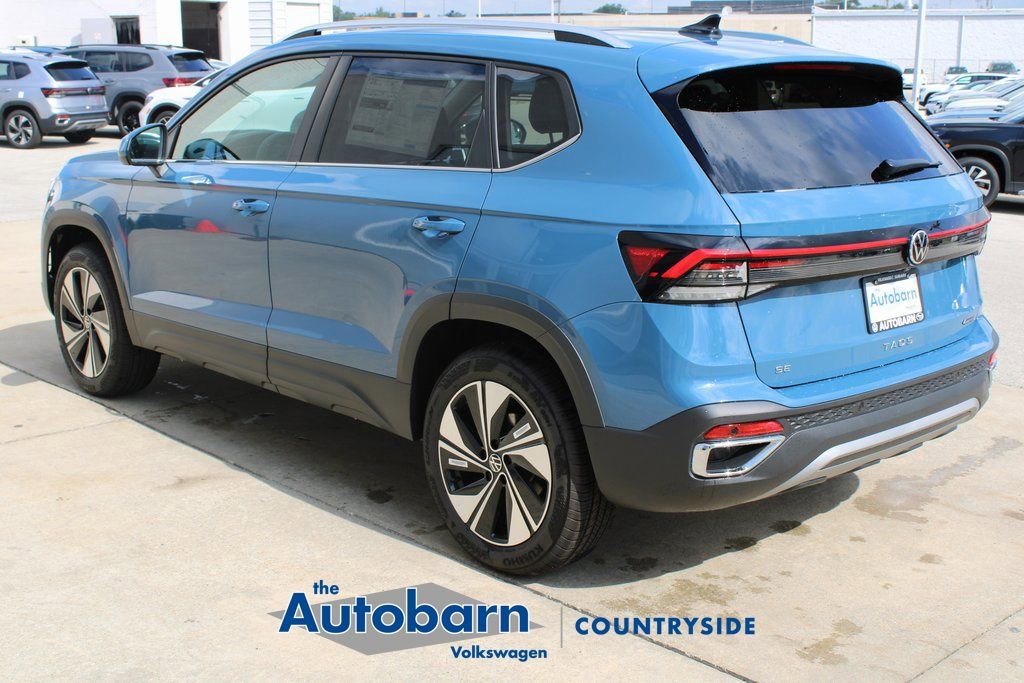Certified 2025 Volkswagen Taos SE AWD/4WD image 4