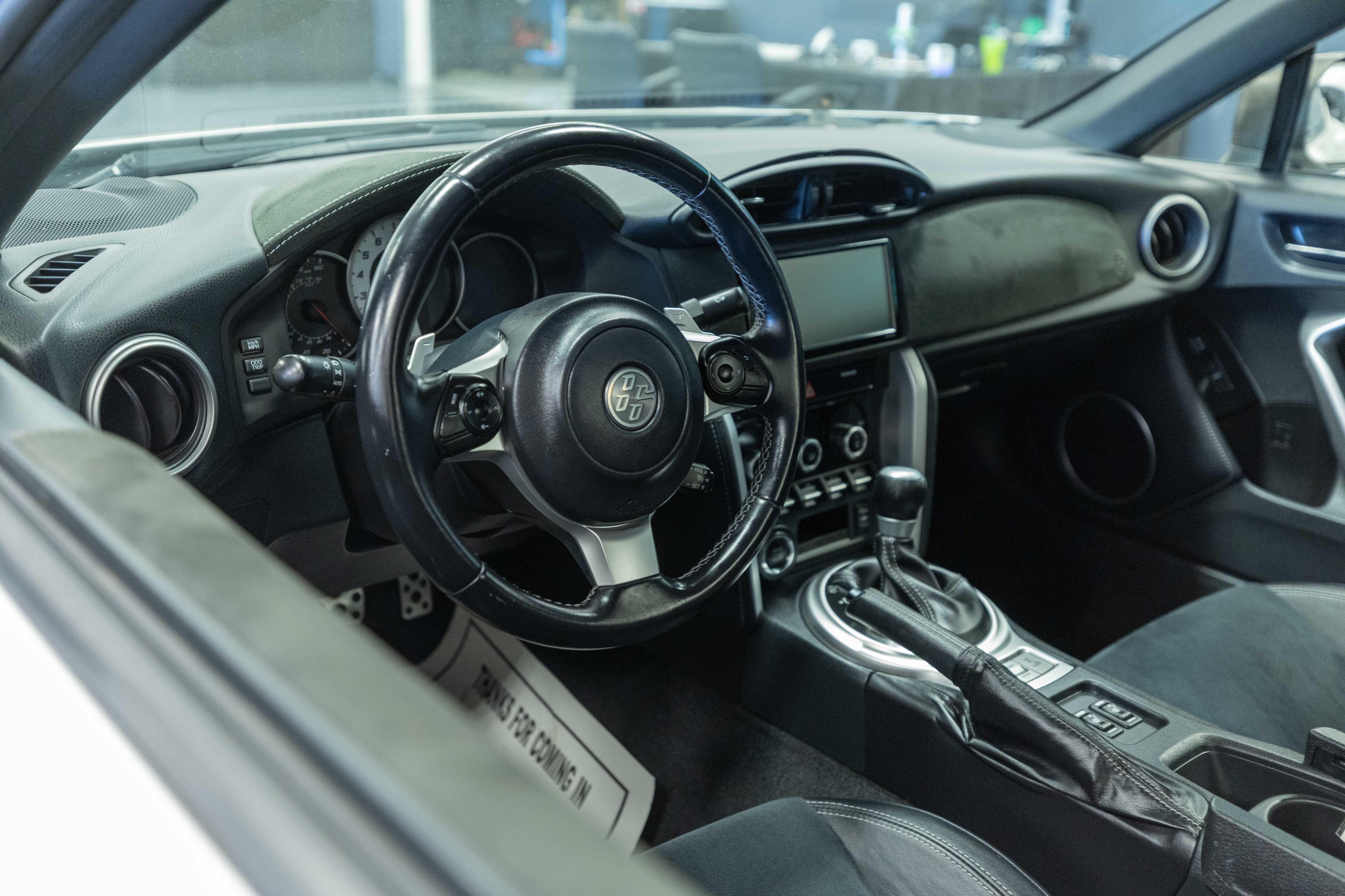 Used 2018 Toyota 86 RWD image 8