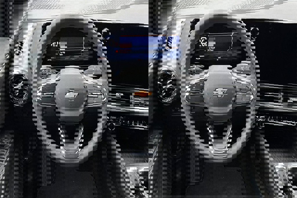 New 2026 Chevrolet Equinox EV LT w/ LPO, Blackout Package image 14