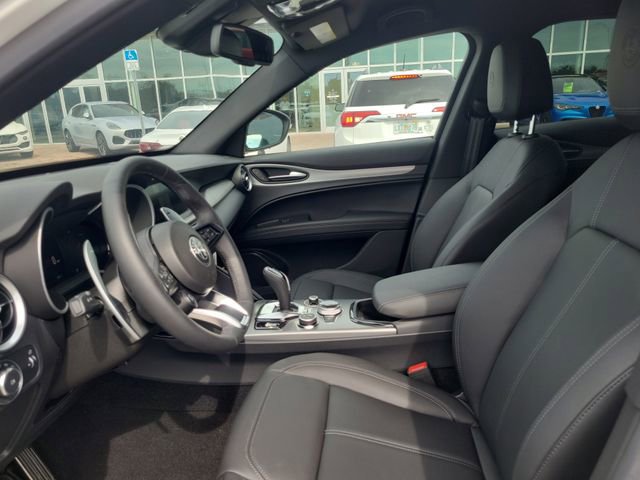 New 2025 Alfa Romeo Stelvio Sprint image 17