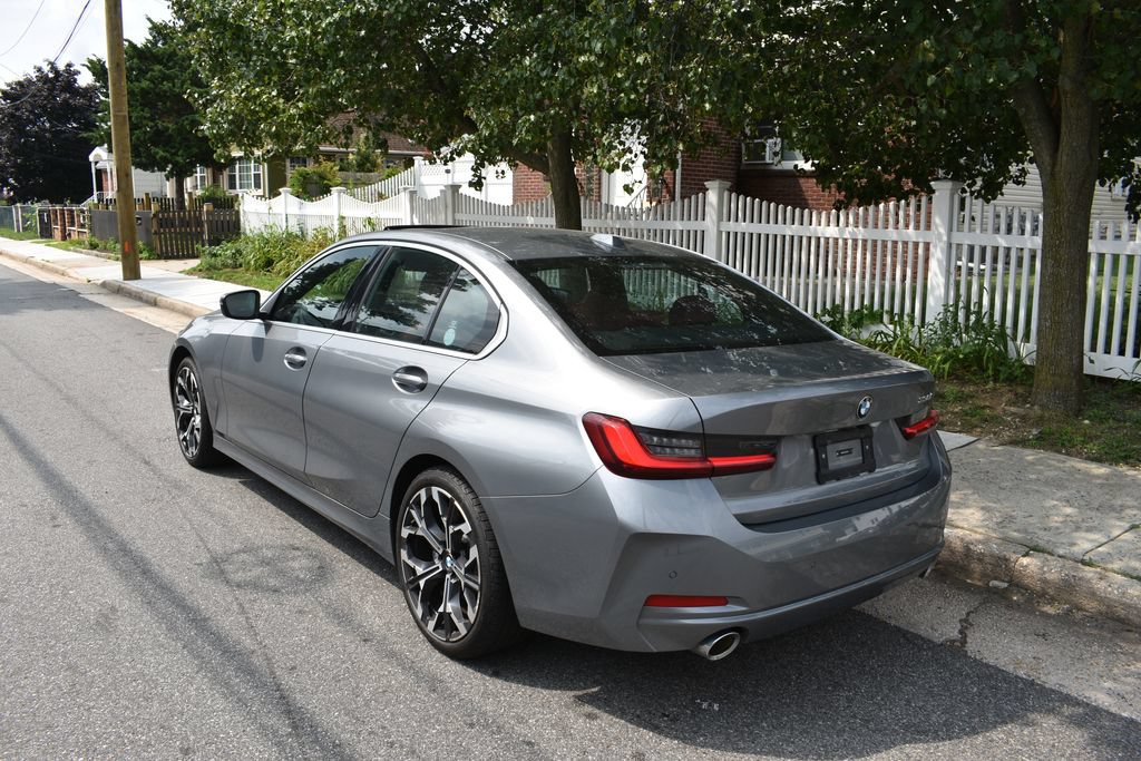Used 2026 BMW 330i Sedan RWD image 8