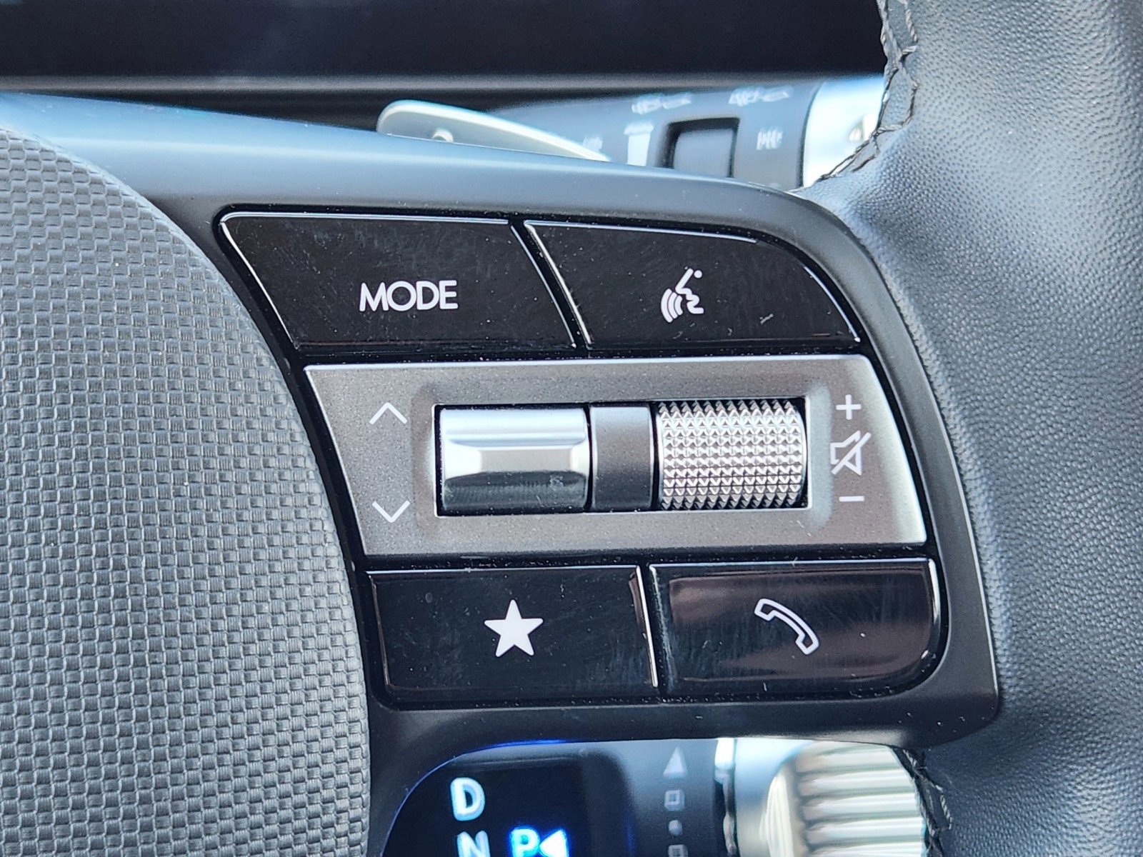 Used 2025 Hyundai Ioniq 5 SE image 12