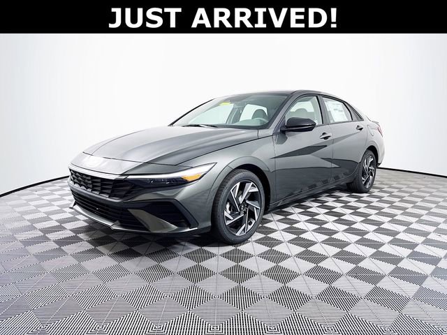 Used 2025 Hyundai Elantra Sport FWD image 45
