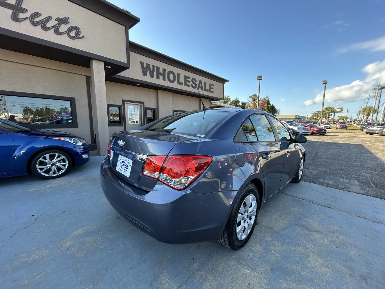 Used 2013 Chevrolet Cruze LS image 3