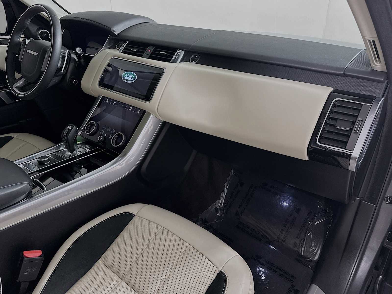 Used 2020 Land Rover Range Rover Sport HSE Dynamic image 28