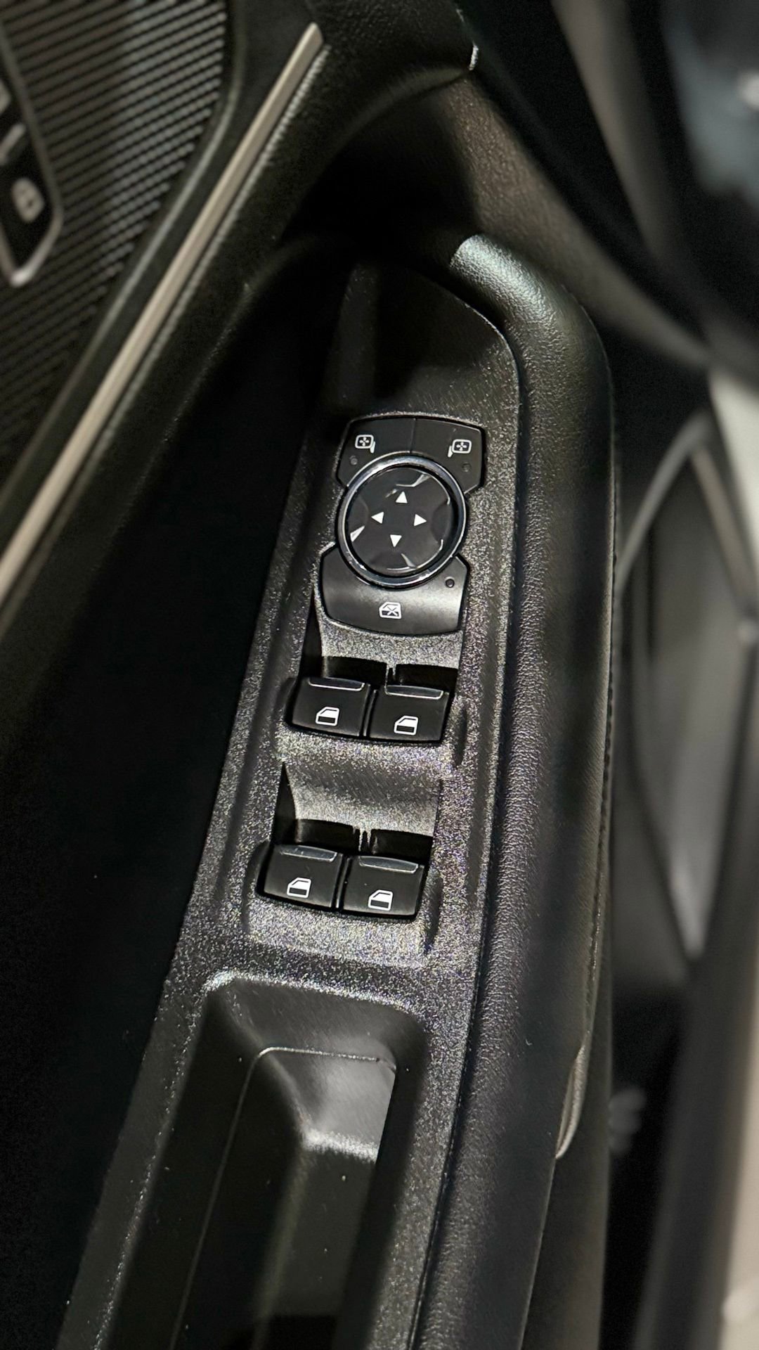 Used 2022 Ford Edge SEL w/ Convenience Package image 33