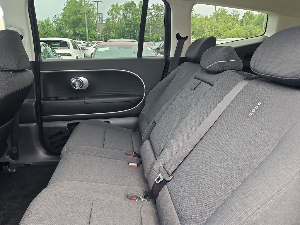 New 2026 Hyundai Ioniq 9 SE AWD/4WD image 18