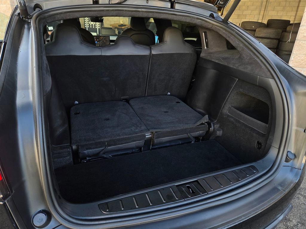 Used 2023 Tesla Model X image 32