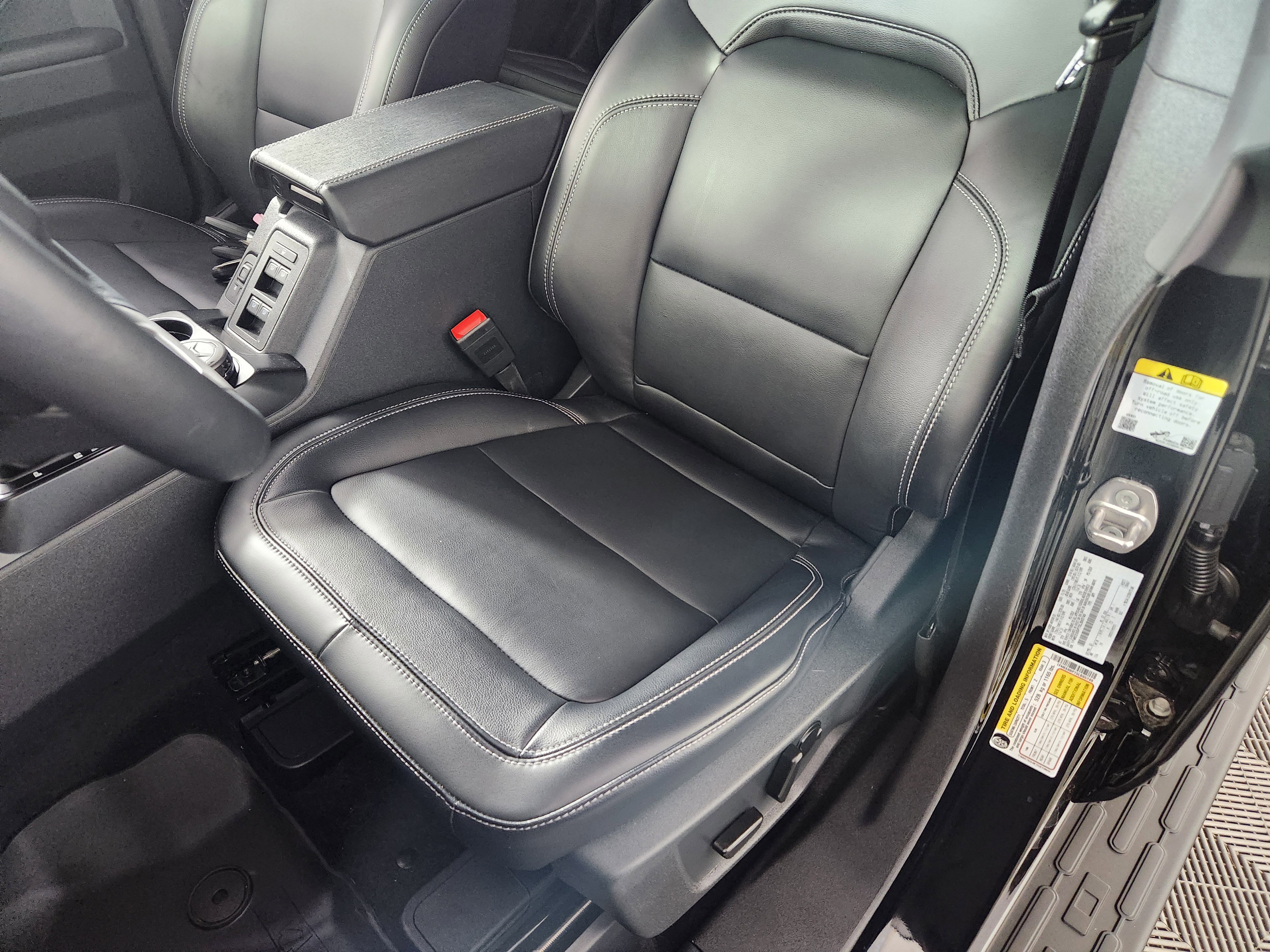 New 2025 Ford Bronco Outer Banks image 12