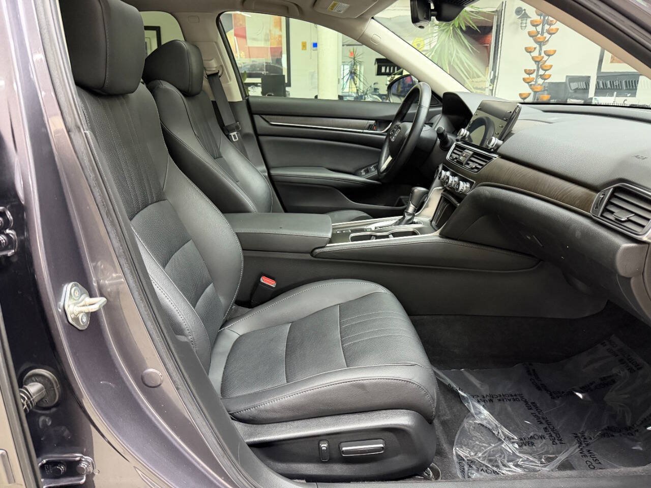 Used 2019 Honda Accord EX-L image 17