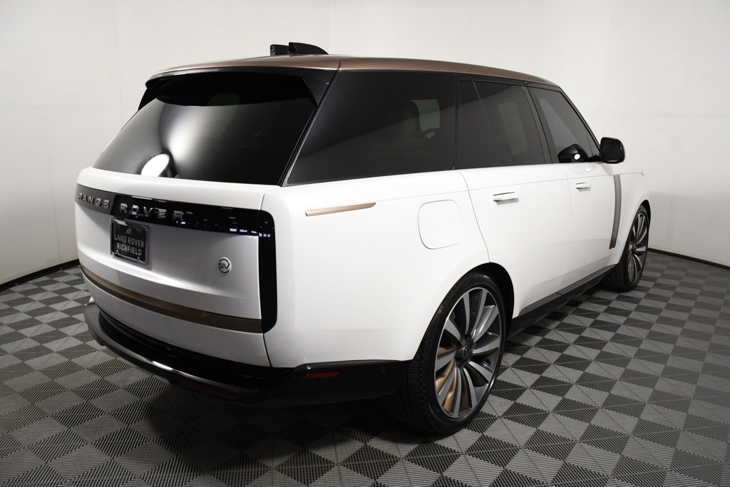 Used 2023 Land Rover Range Rover SV AWD/4WD image 6