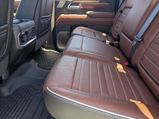Used 2025 GMC Sierra 2500 Denali Ultimate AWD/4WD image 18