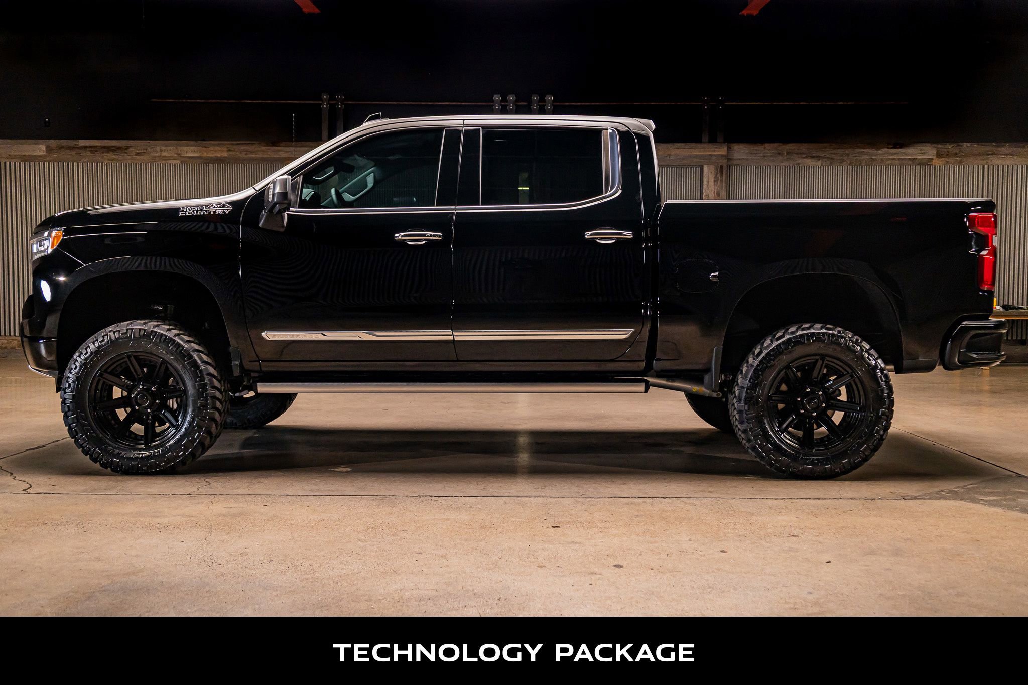 Used 2024 Chevrolet Silverado 1500 High Country w/ Technology Package image 6