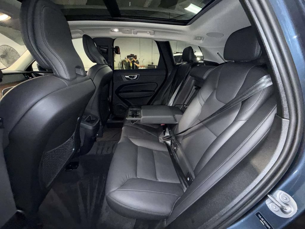 Used 2024 Volvo XC60 B5 Plus w/ Protection Package Premier AWD/4WD image 19