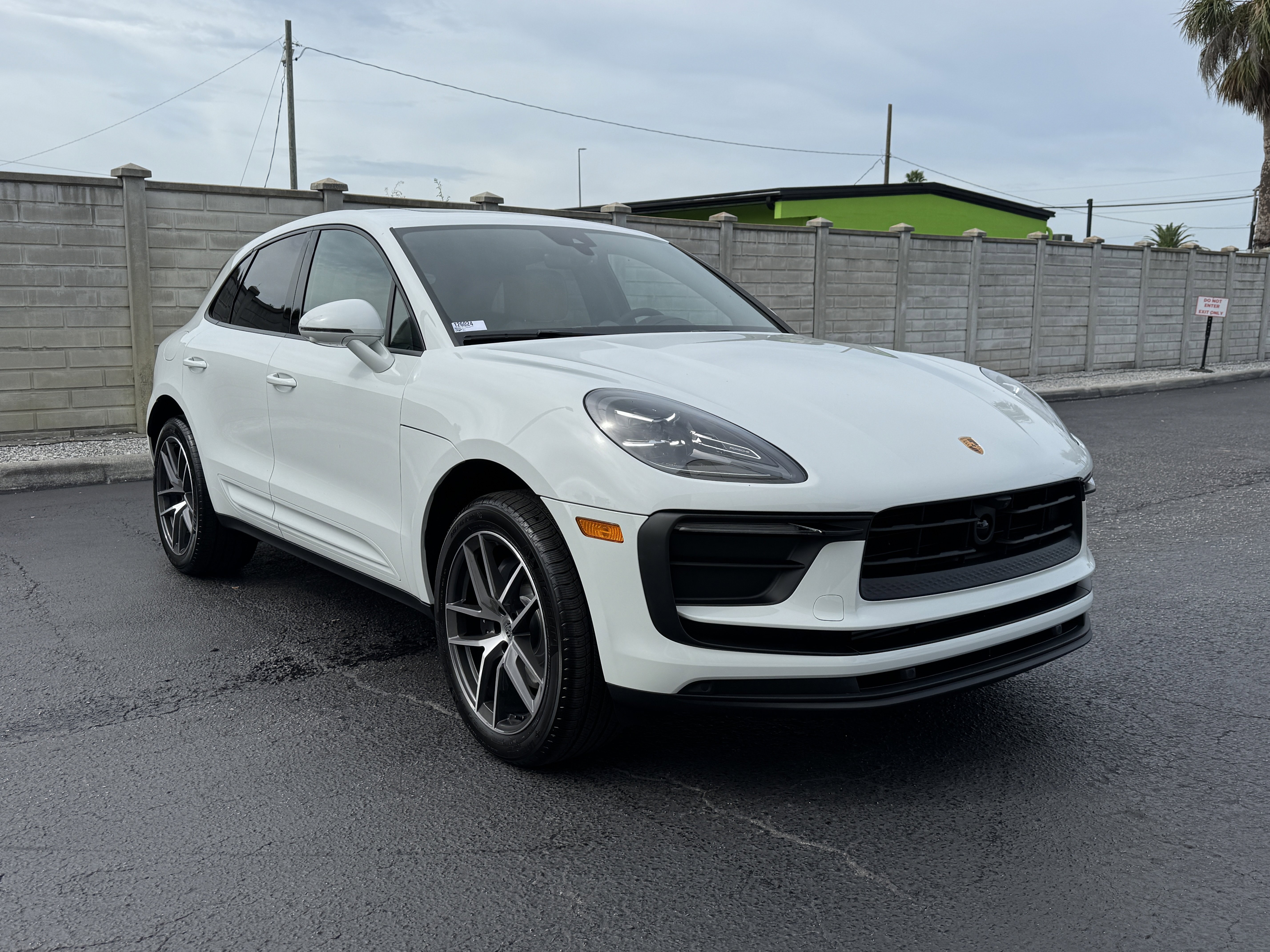 New 2026 Porsche Macan image 8