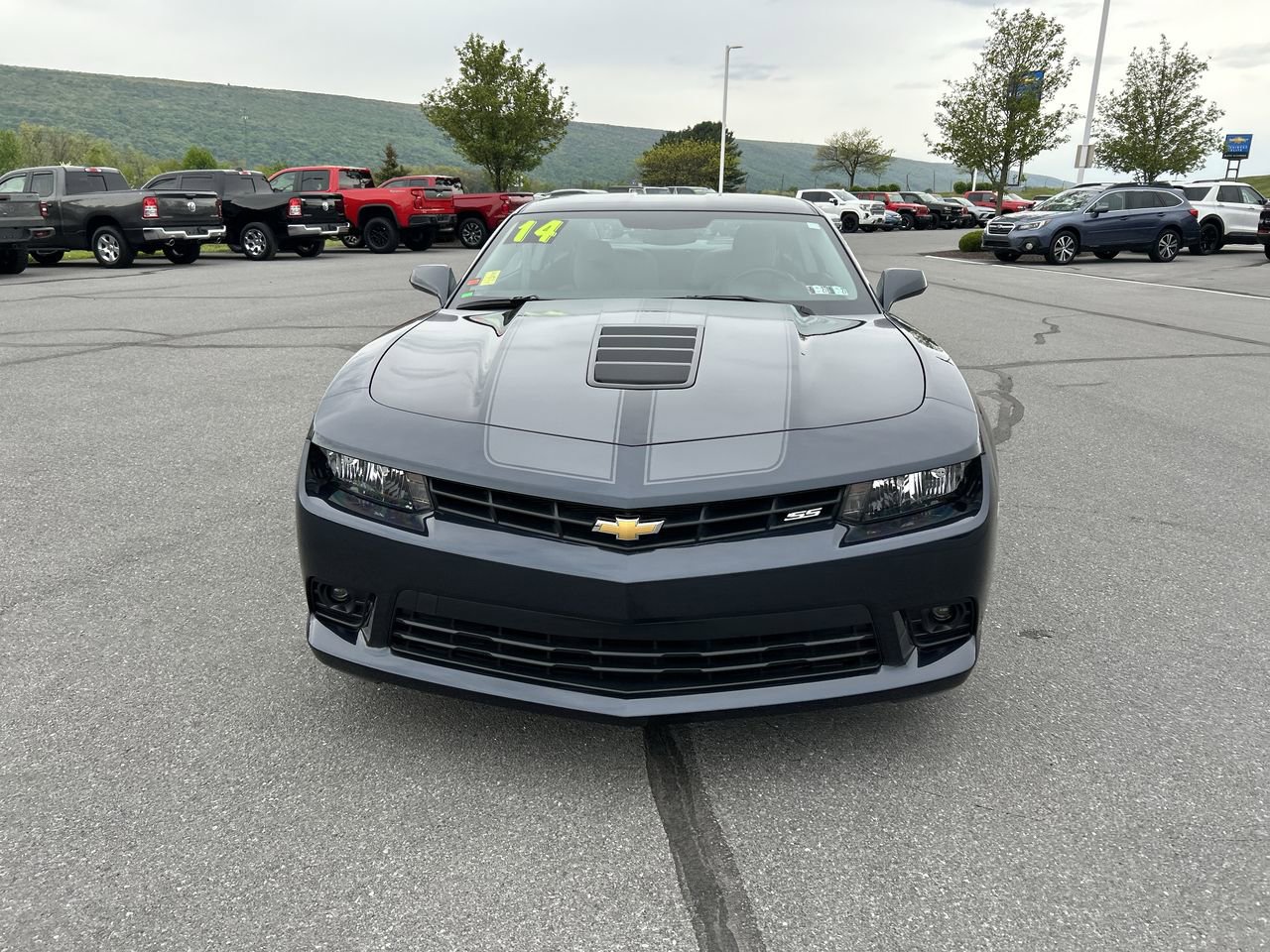 Used 2014 Chevrolet Camaro SS RWD image 2