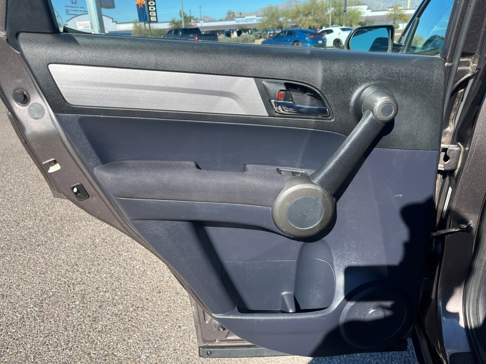 Used 2011 Honda CR-V LX image 16