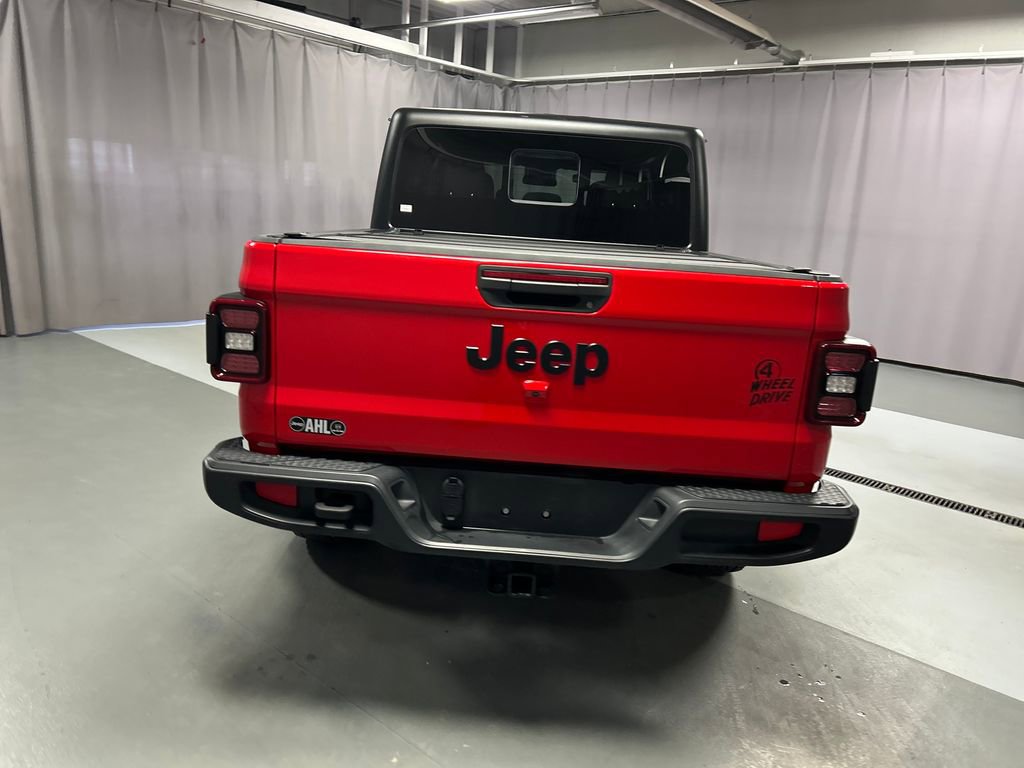 Used 2024 Jeep Gladiator Sport image 6
