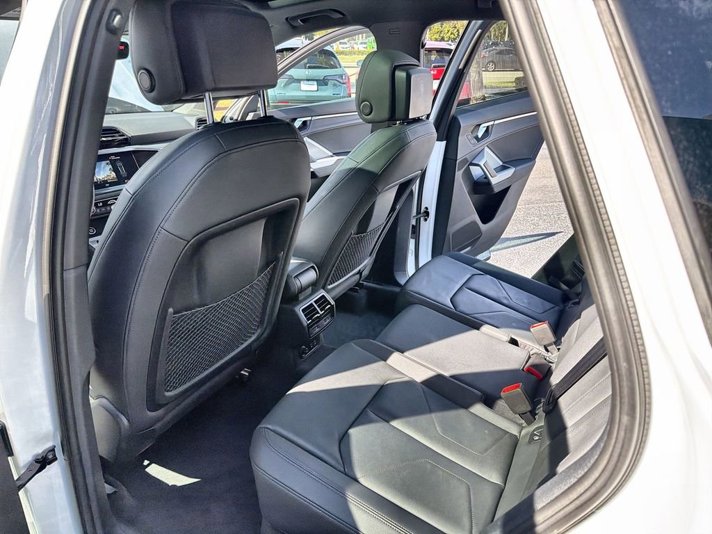 Used 2022 Audi Q3 2.0T Premium w/ Convenience Package image 24