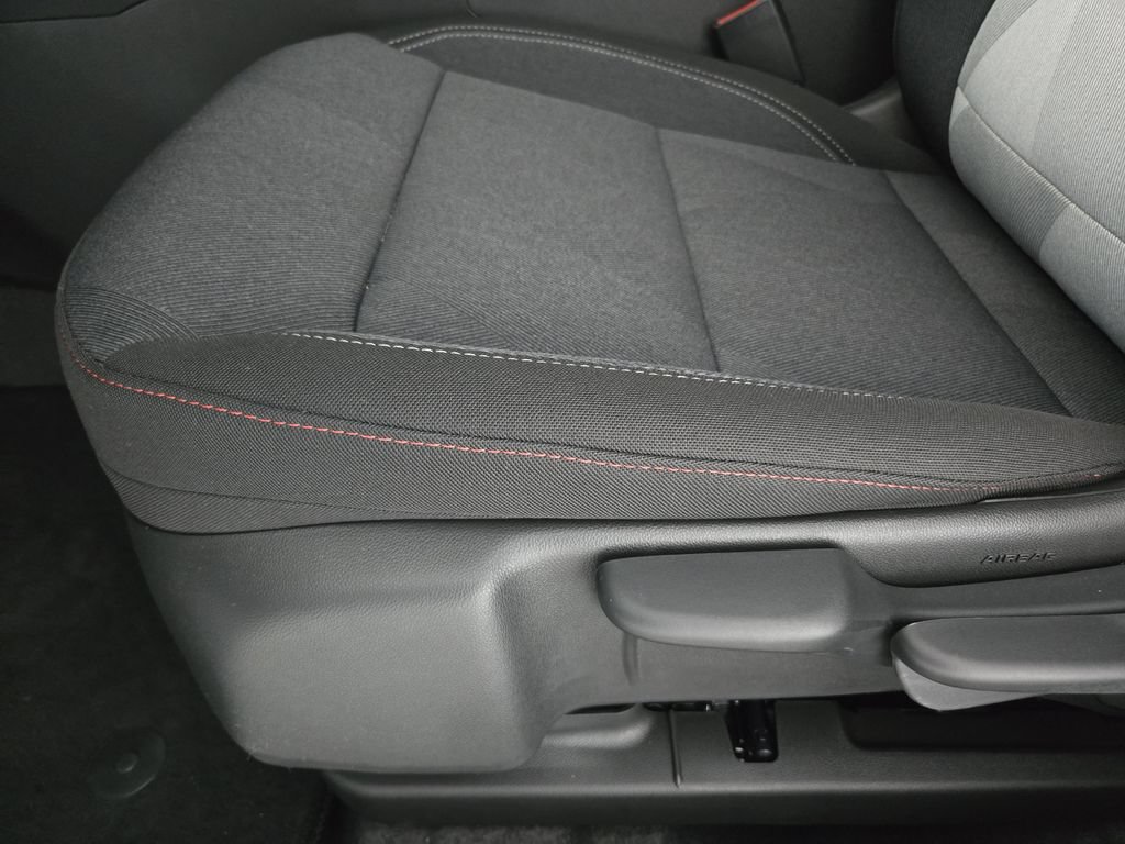 New 2026 Chevrolet Trax RS w/ Driver Confidence Package FWD image 25