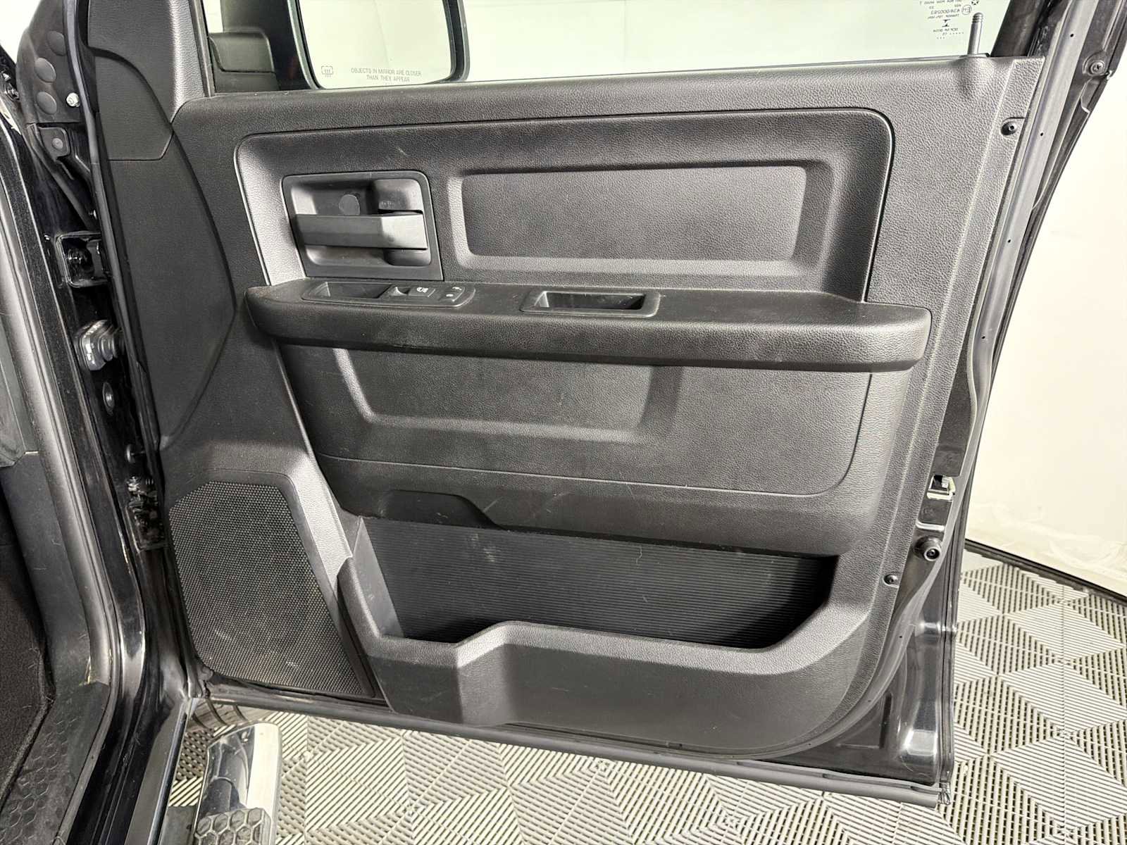Used 2015 RAM 1500 Express RWD image 12
