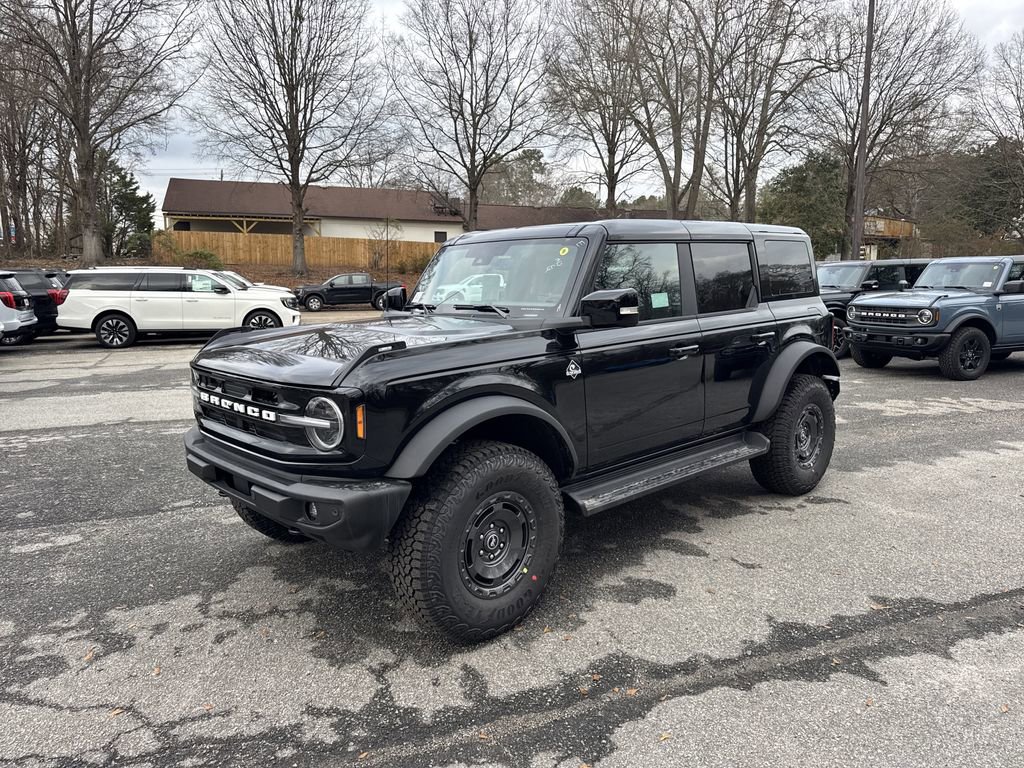 New 2025 Ford Bronco Outer Banks w/ Sasquatch Package image 3