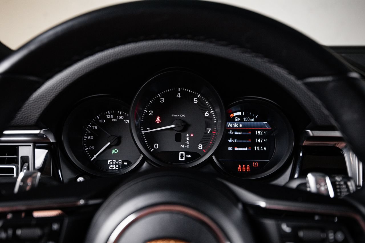 Certified 2023 Porsche Macan AWD/4WD image 15