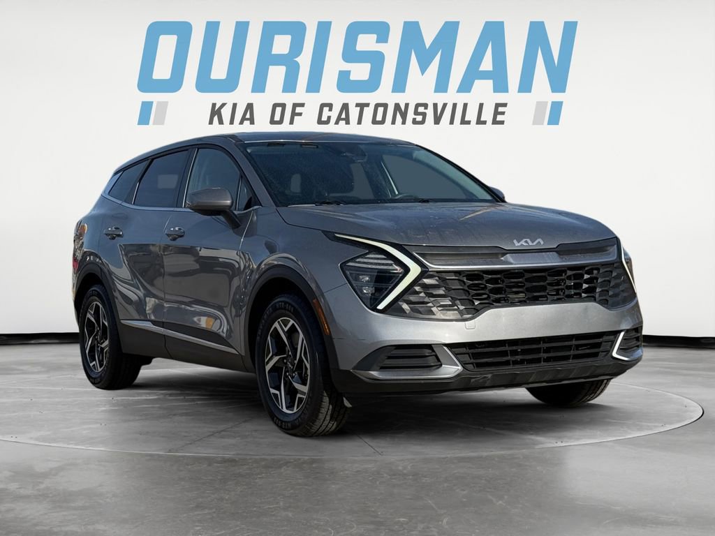 Used 2024 Kia Sportage LX image 1