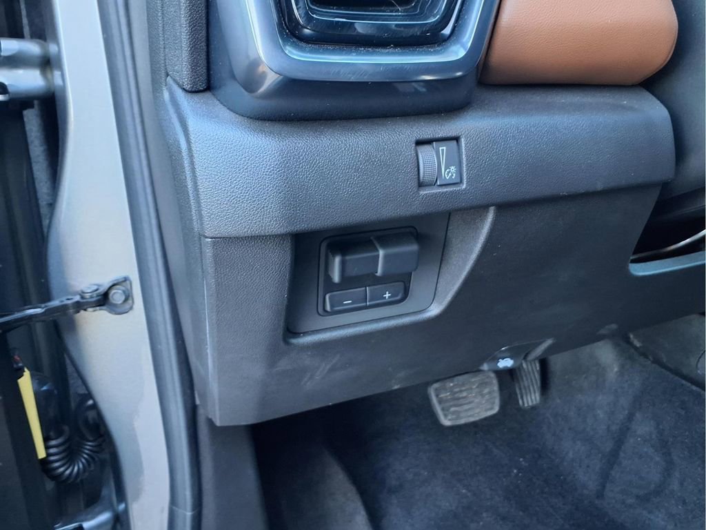 Used 2025 GMC Canyon AT4 image 19