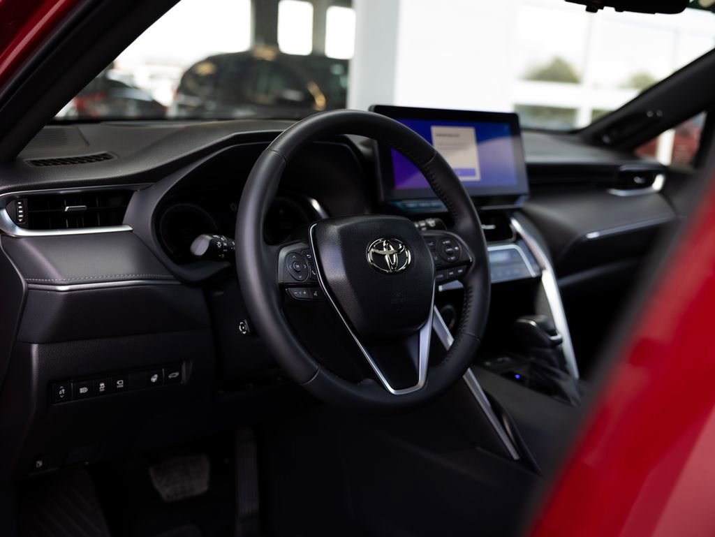 Used 2024 Toyota Venza Limited AWD/4WD image 14