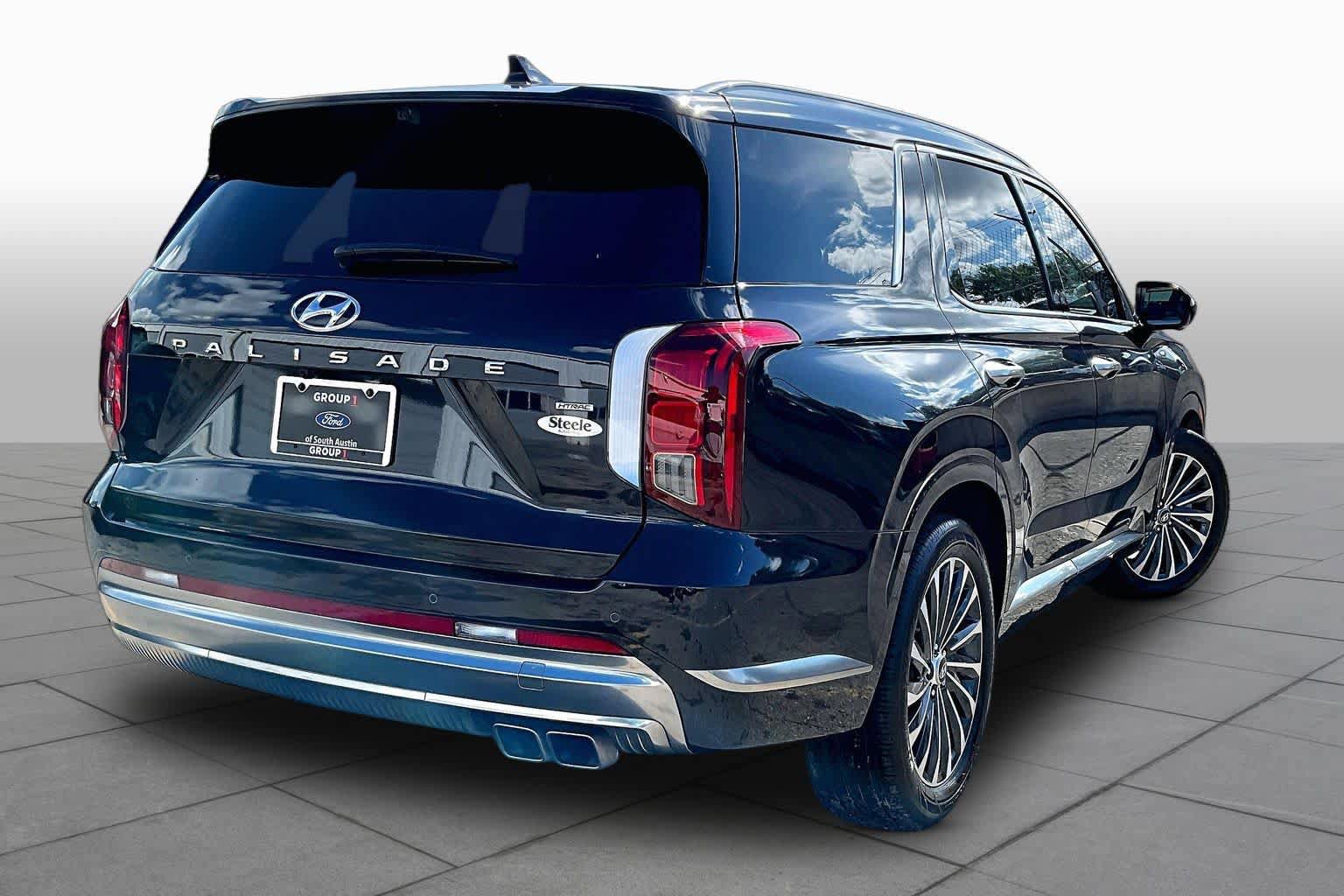 Used 2025 Hyundai Palisade Calligraphy AWD/4WD image 13