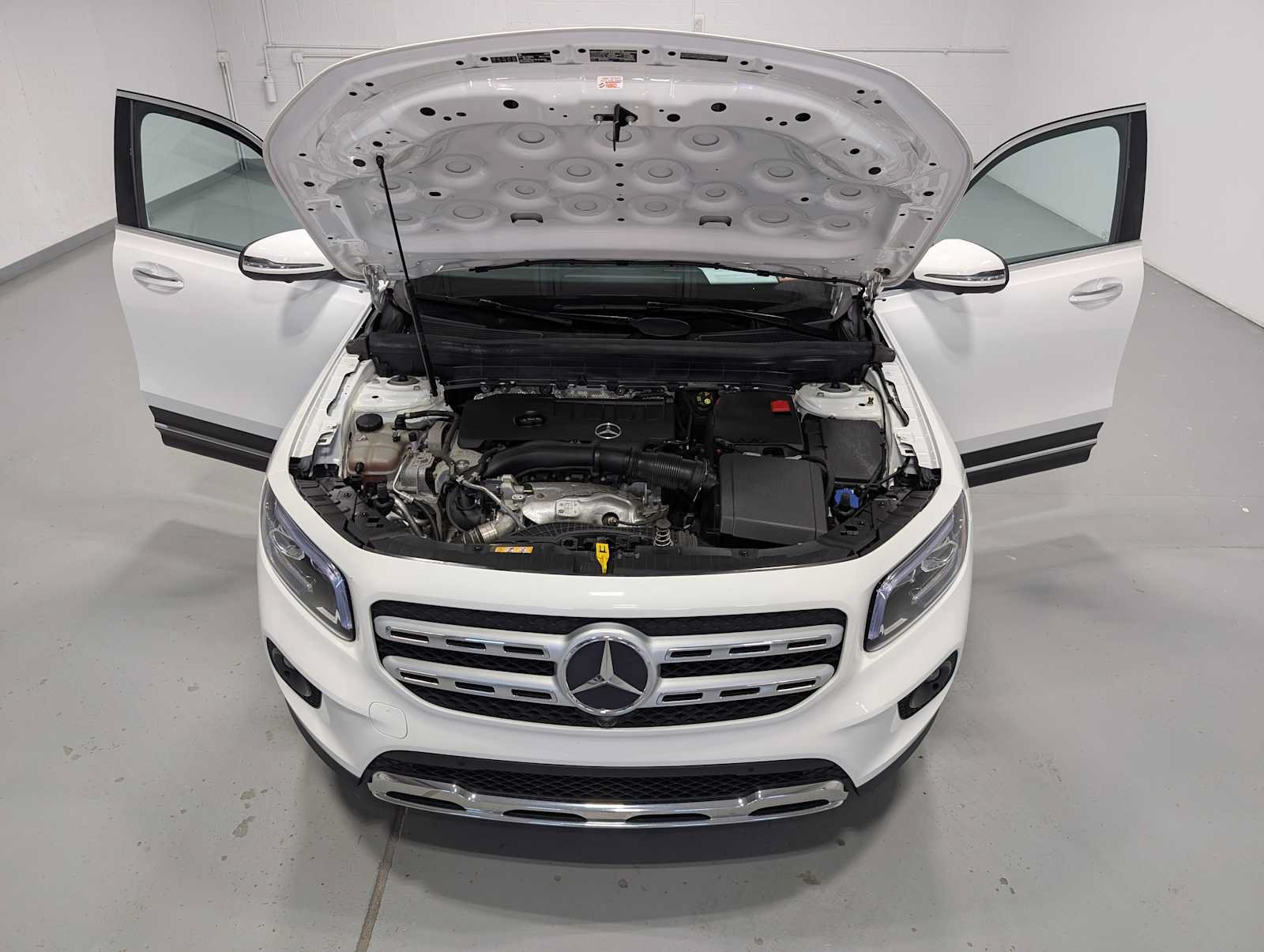 Used 2022 Mercedes-Benz GLB 250 4MATIC image 13