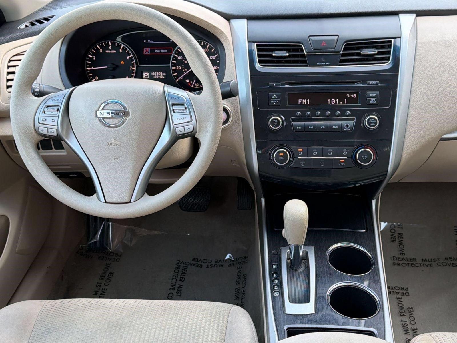 Used 2014 Nissan Altima FWD image 24