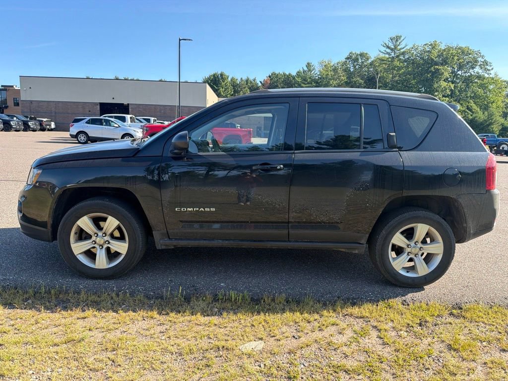 Used 2016 Jeep Compass Sport w/ Power Value Group AWD/4WD image 3