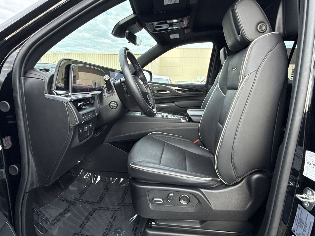 Used 2023 Cadillac Escalade Sport image 13