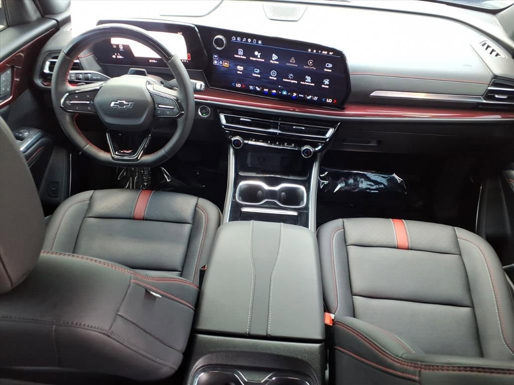 Used 2024 Chevrolet Traverse RS w/ LPO, Floor Liner Package FWD image 15
