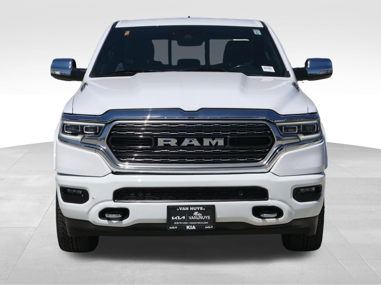 Used 2022 RAM 1500 Limited w/ Body Color Bumper Group image 9