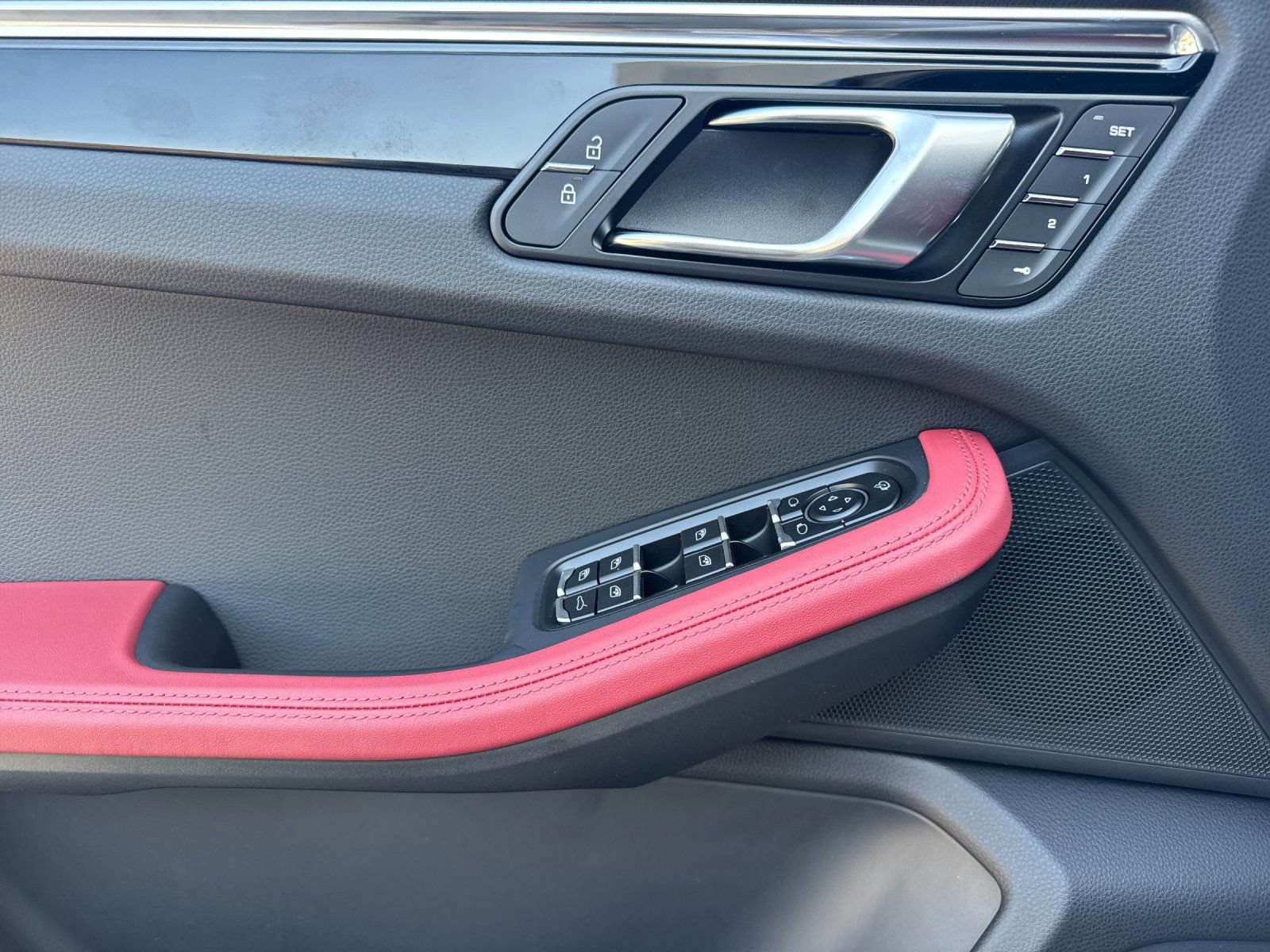 New 2026 Porsche Macan AWD/4WD image 12
