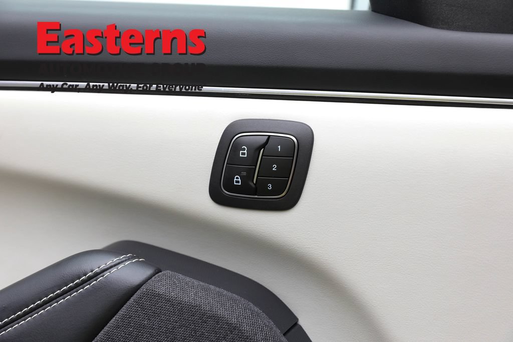 Used 2025 Ford Mustang Mach-E Premium AWD/4WD image 21